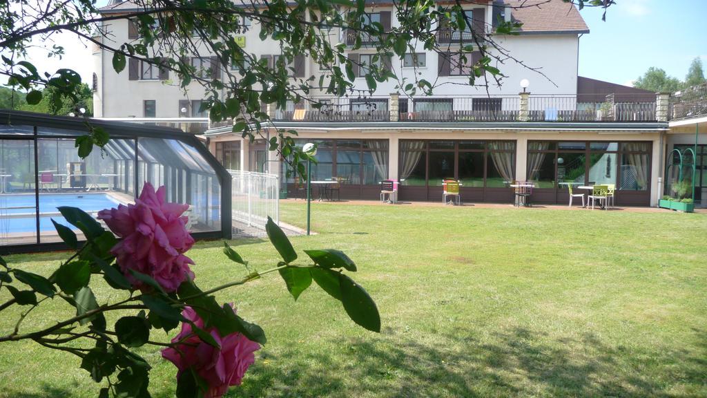 Logis La Rose Des Vents Hotel Volvic Exterior foto